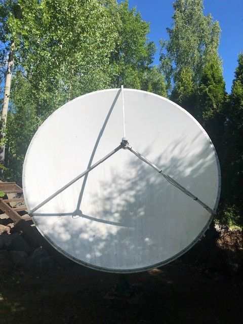 Prime Focus Parabolic 2,3M satelliittiantenni