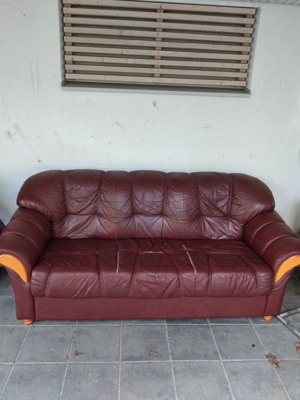 3 paikan sohva