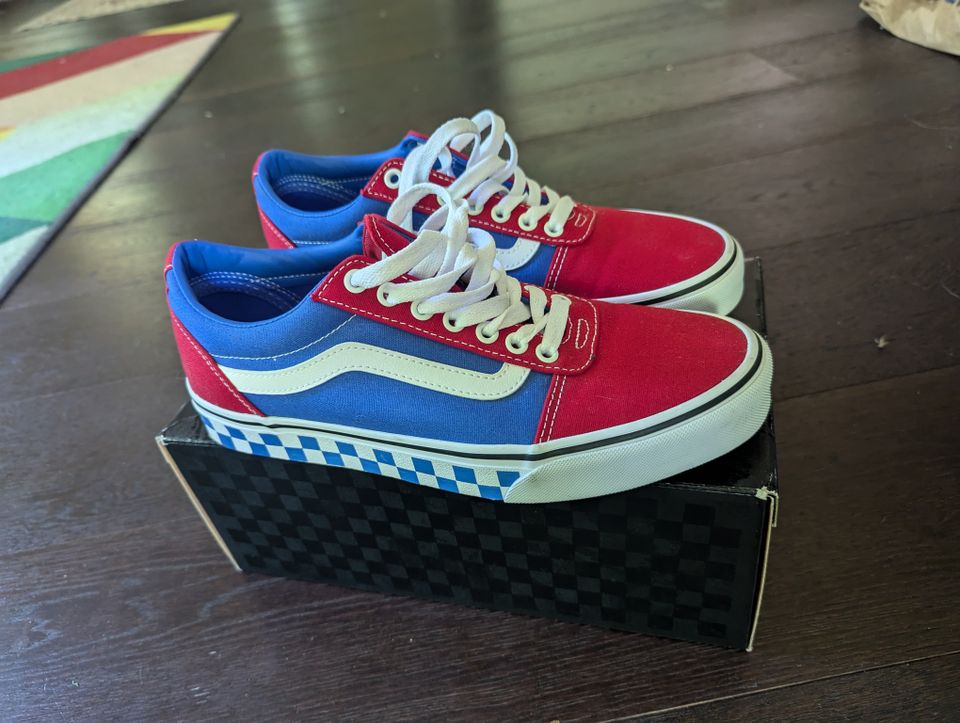 Vans tennarit