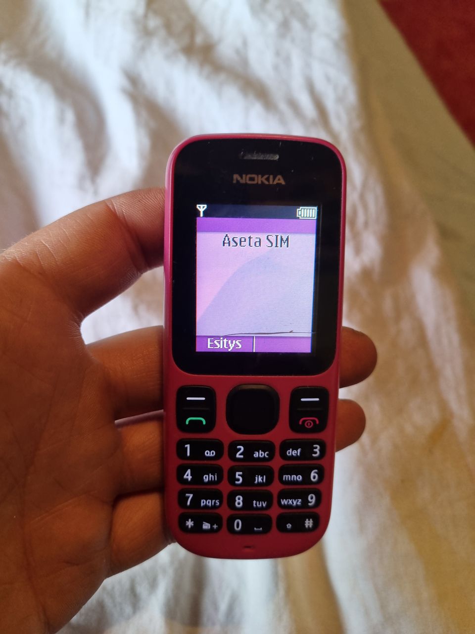 Nokia 100