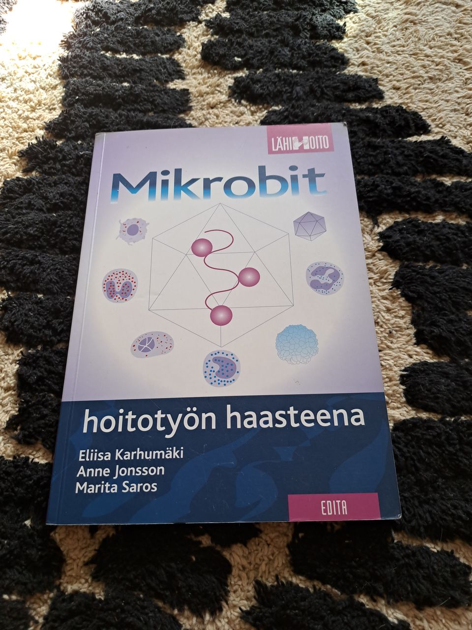 Mikrobit hoitotyön haasteena