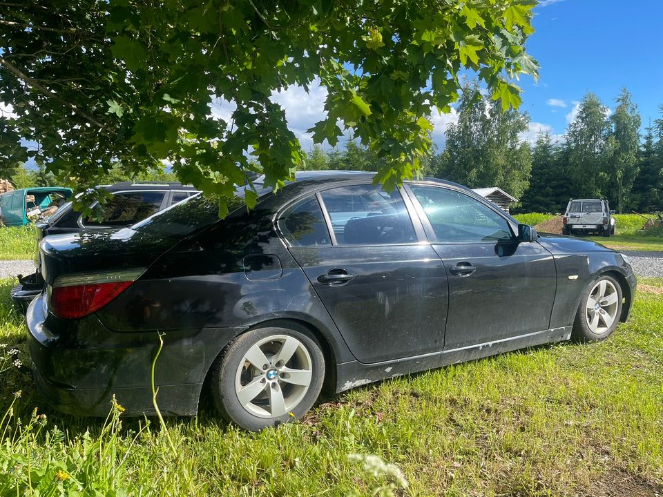 BMW E60 lci 520d osina myyntiin