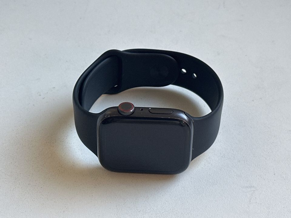 Apple Watch SE 44mm GPS + 4G TAKUU 12kk black