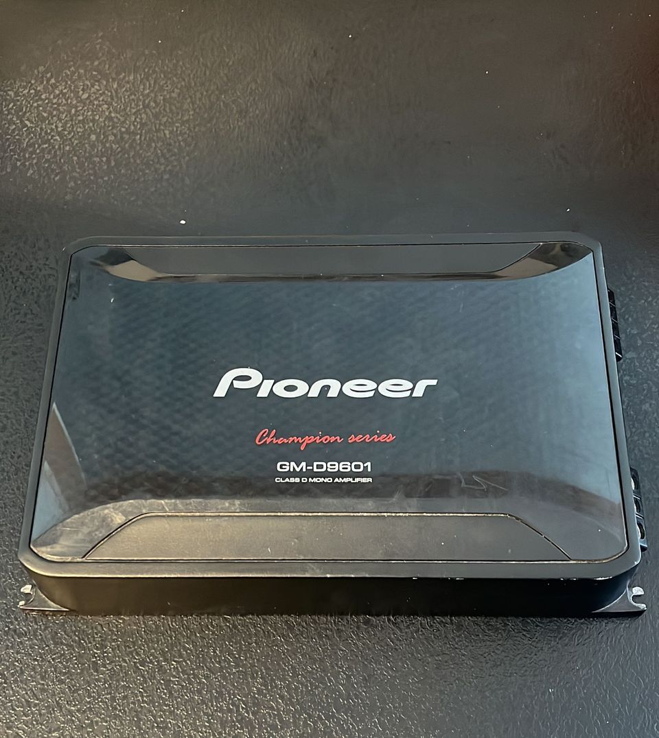 Pioneer gm-d9601
