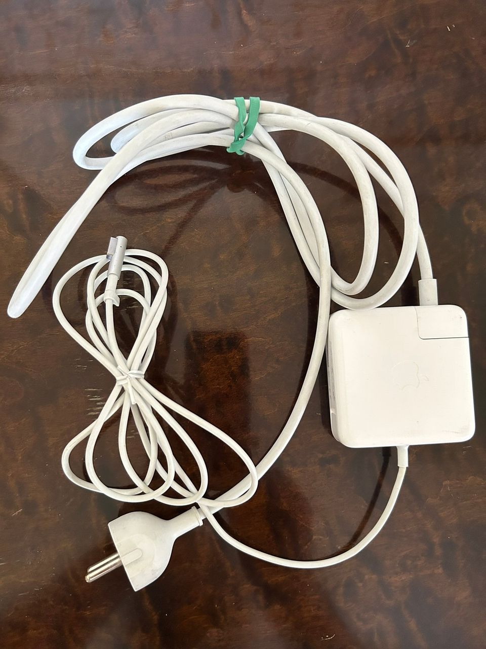 Apple MagSafe A1344 laturi