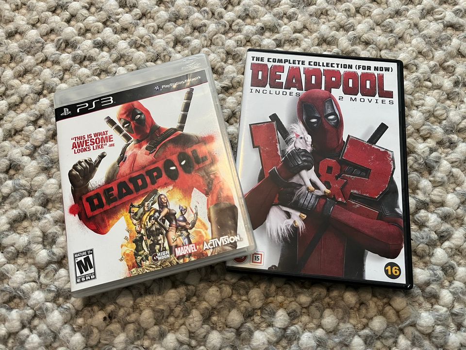 PS3 Deadpool + DVD leffat Deadpool 1-2