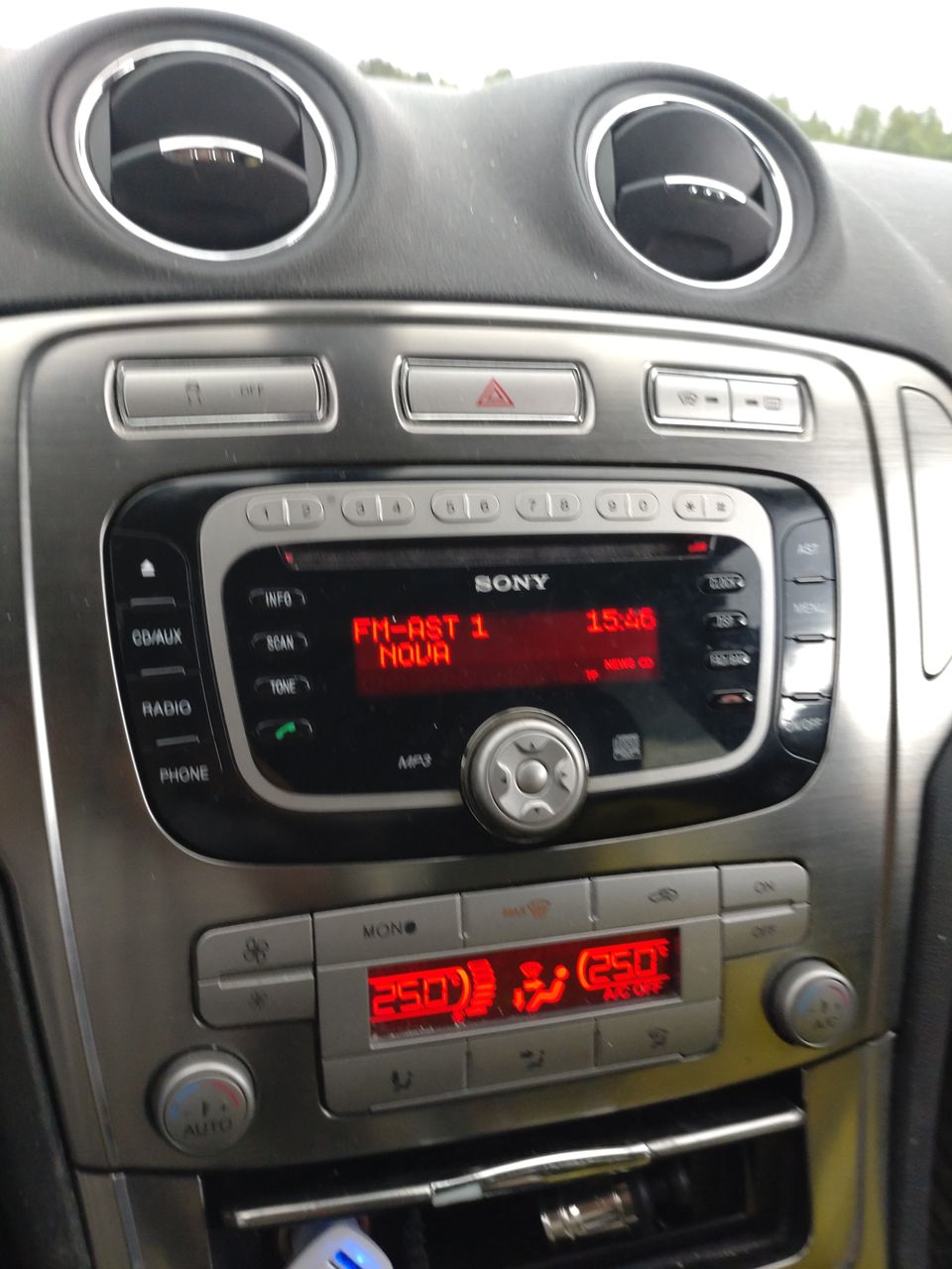 Mondeo mk4 radio