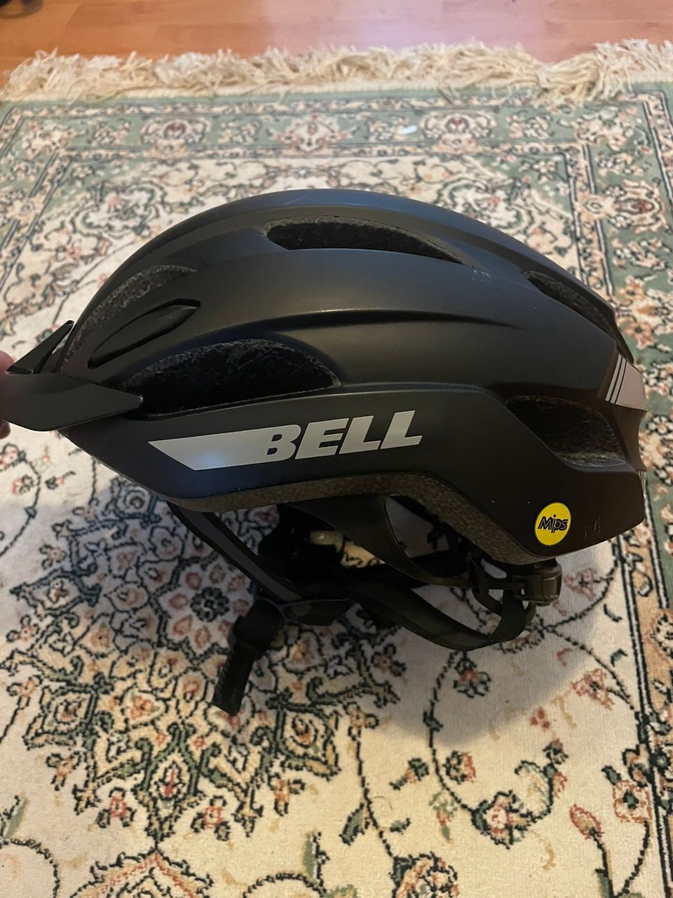 Bell Trace Mips - pyöräilykypärä