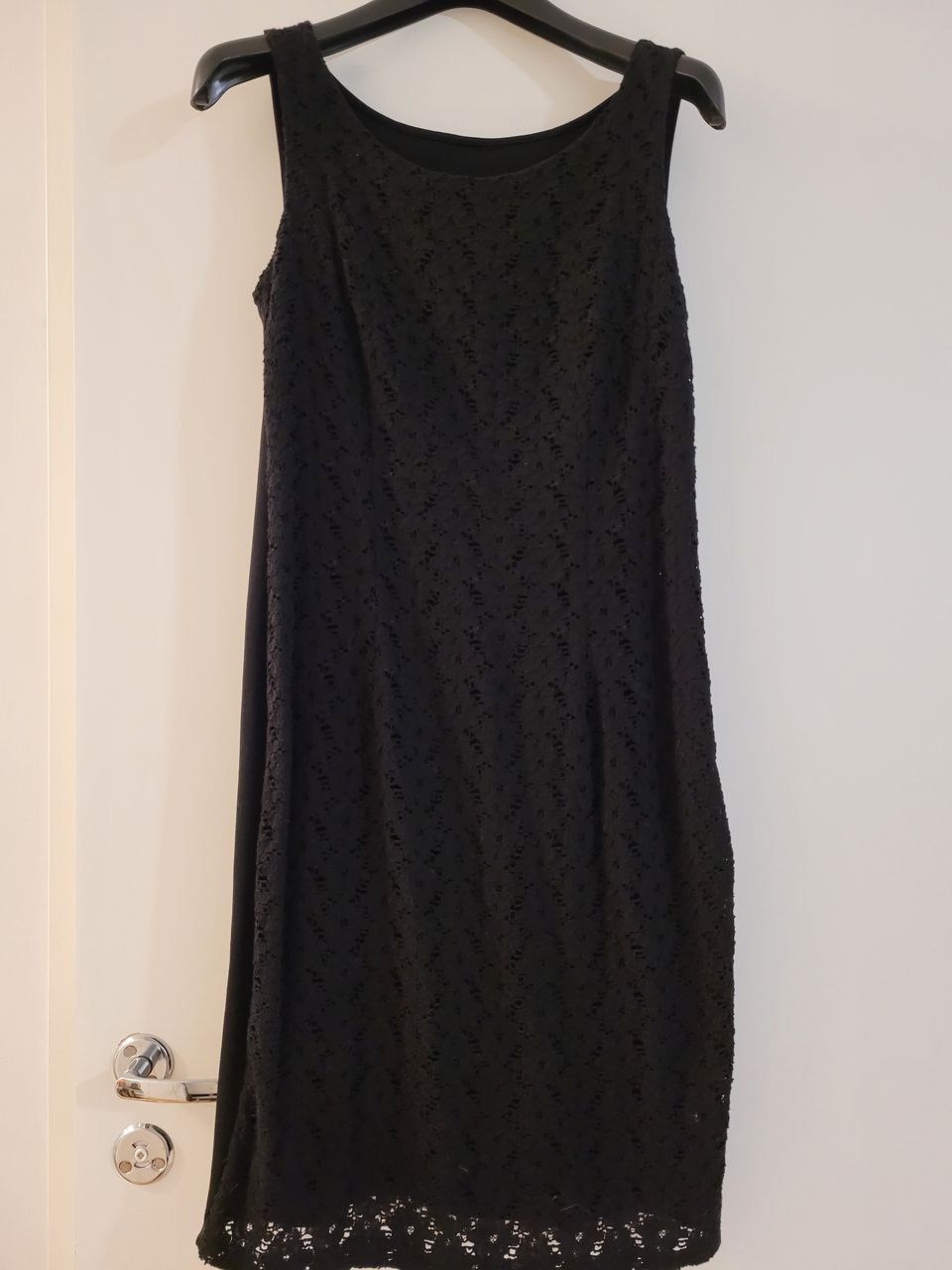Musta hiaton mekko koko 36