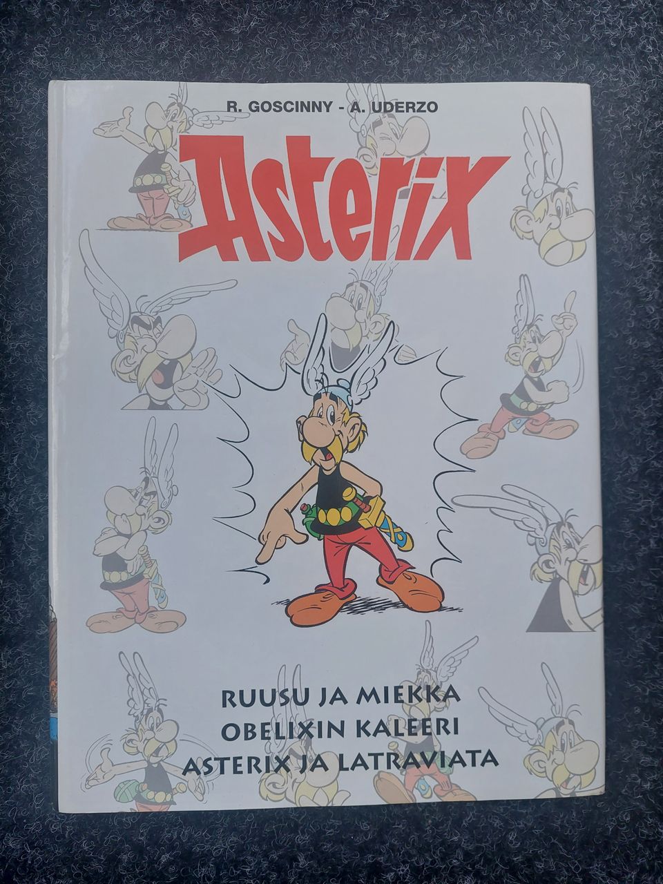 Asterix-kirjasto 11 sarjakuvat