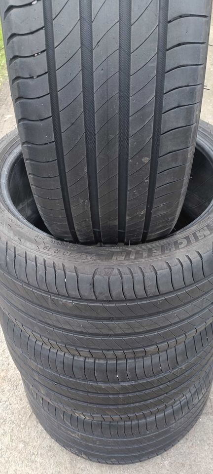 Michelin Primacy 4 235/40/19 kesärenkaat