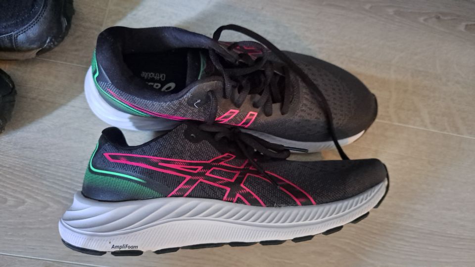 Asics lenkkarit