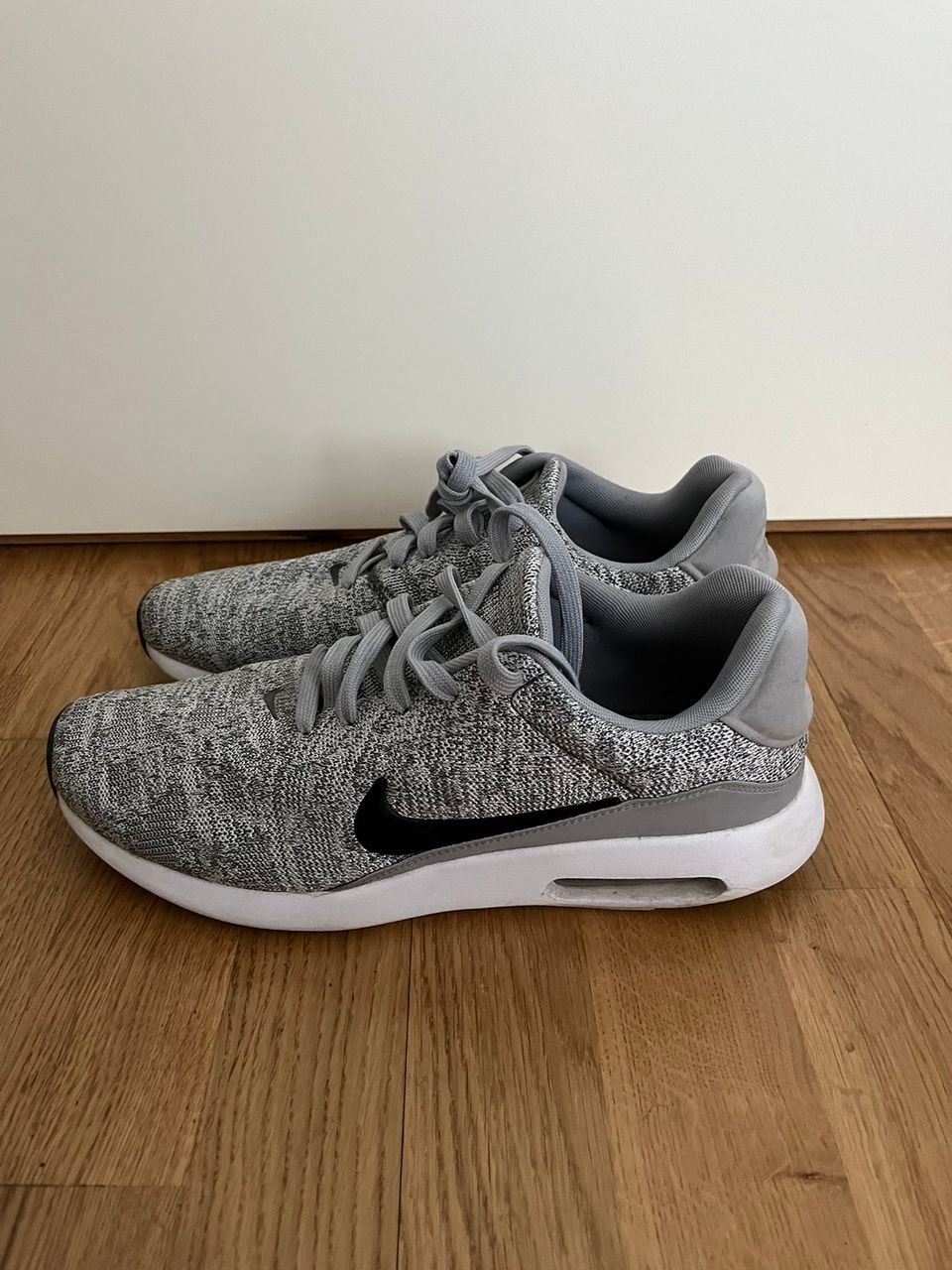 Miesten Nike Air Max Flyknit lenkkarit