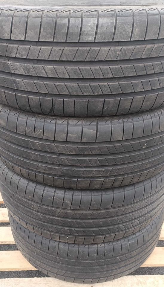 Bridgestone Dualer  235/60/18 kesärenkaat