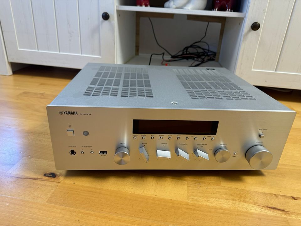 Yamaha rn-600a