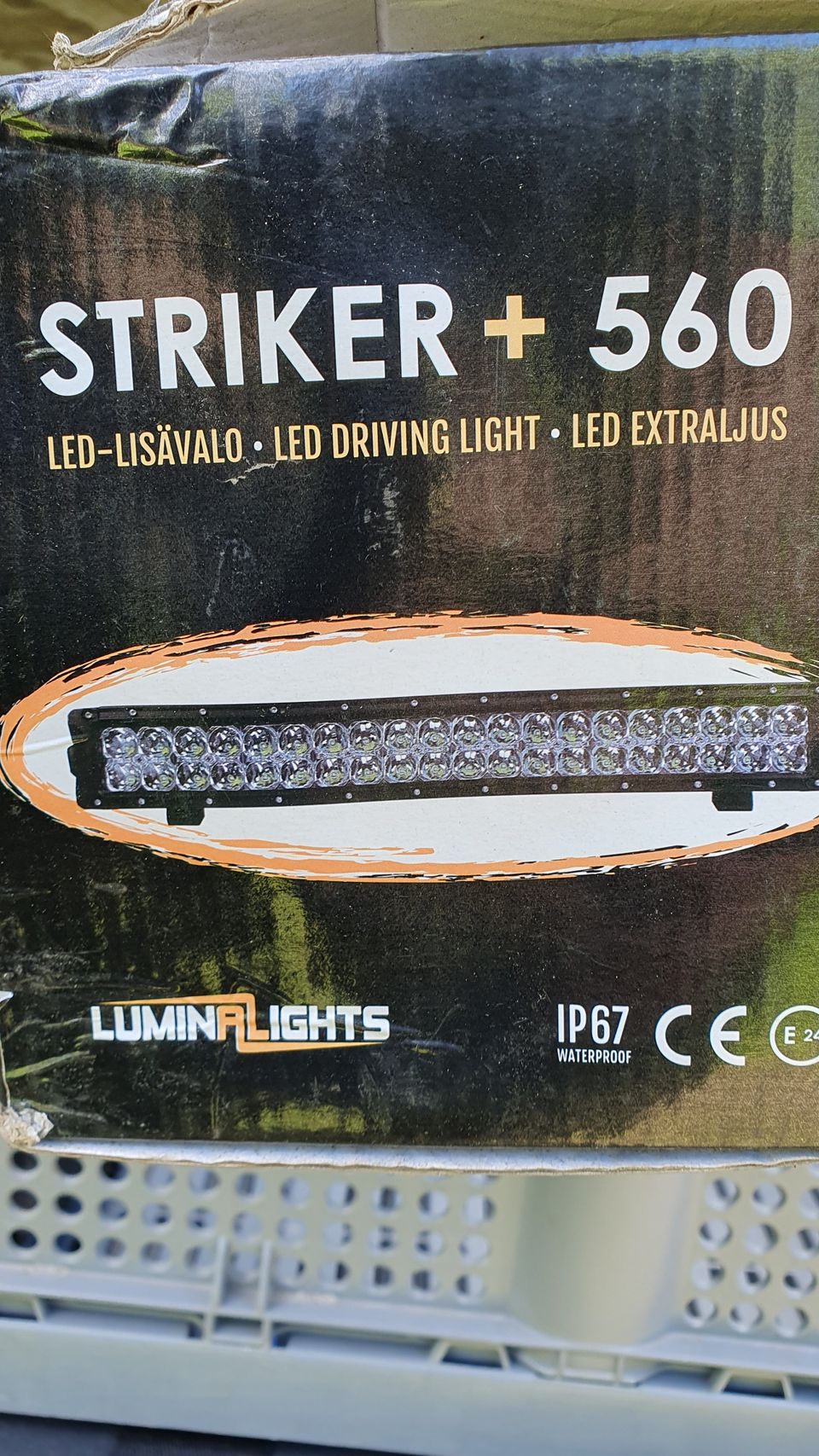 Luminalights Striker + 560 lisävalot