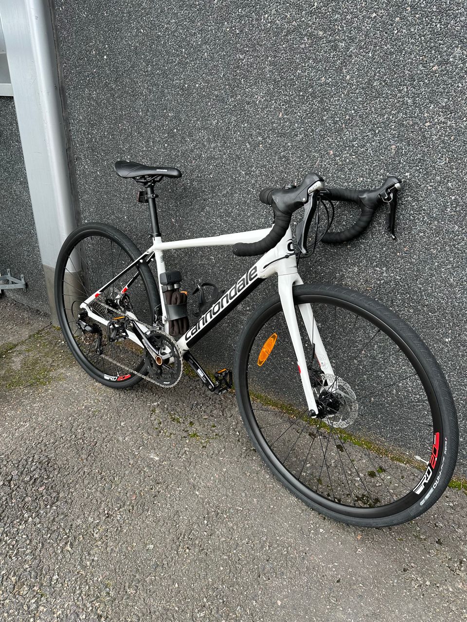 Täyshuollettu Cannondale Synapse