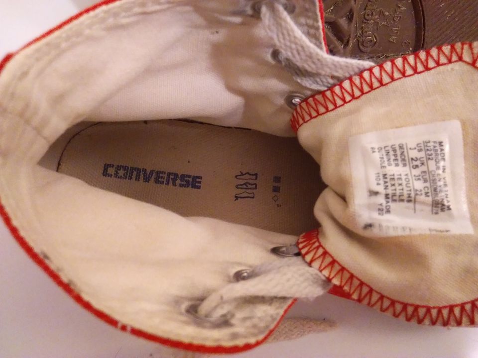 Converse-merkkiset tennarit koko 35