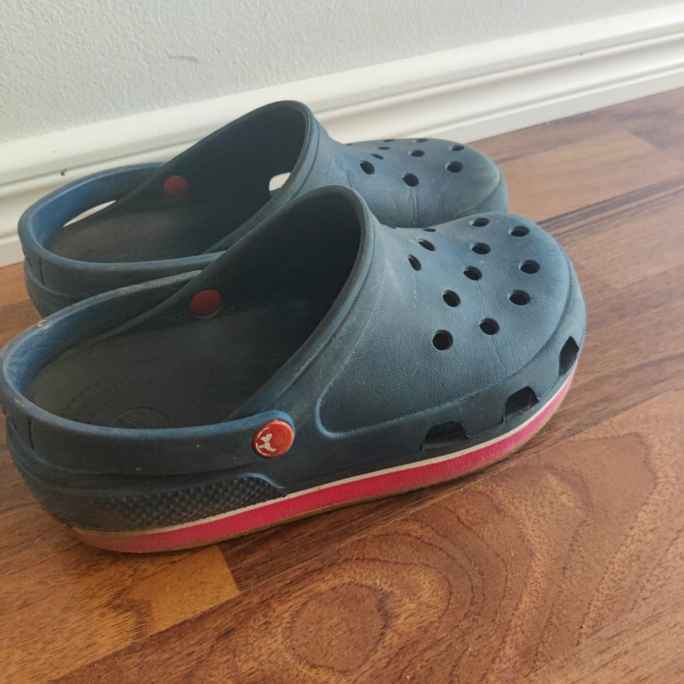 Crocs sandaalit/pistokkaat