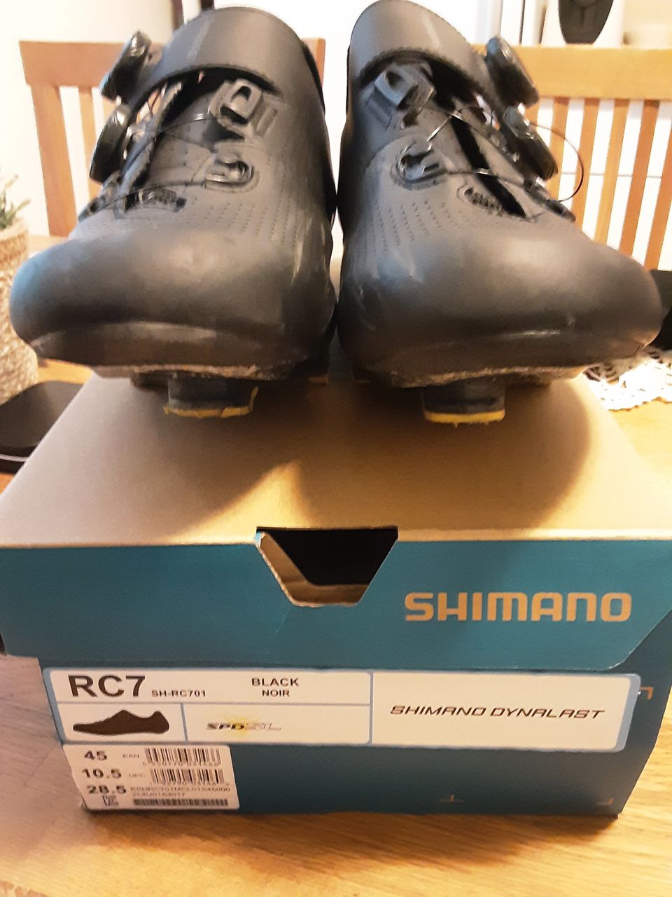 Maantiepyöräkengät shimano rc701 koko45