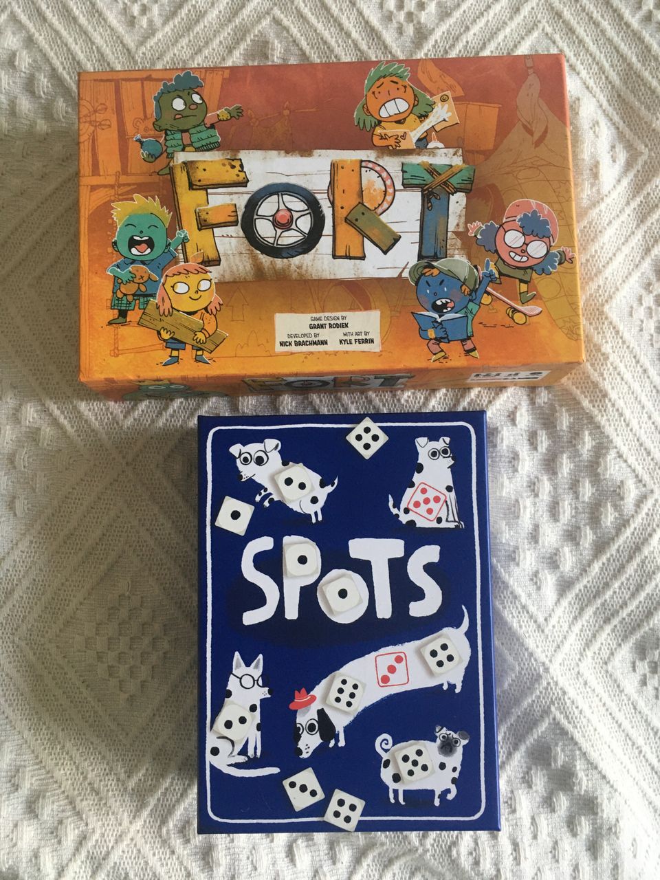 Lautapelit/board games Fort + Spots
