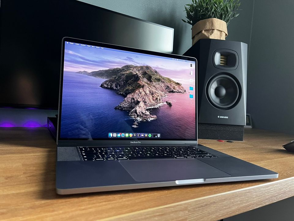 Apple Macbook Pro 16” (2019)