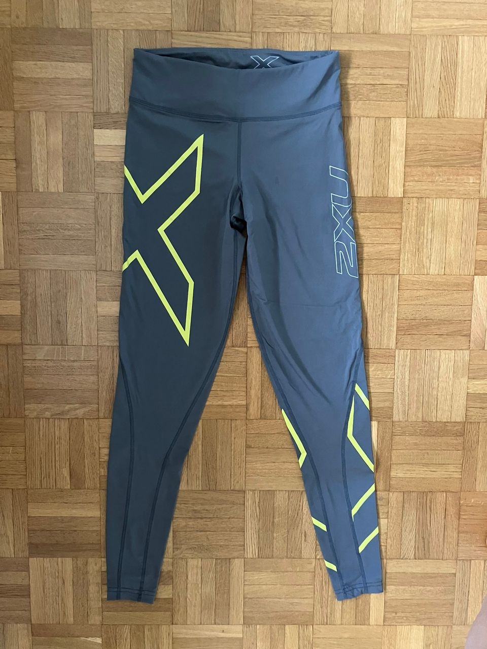 2XU:n urheilutrikoot, koko S