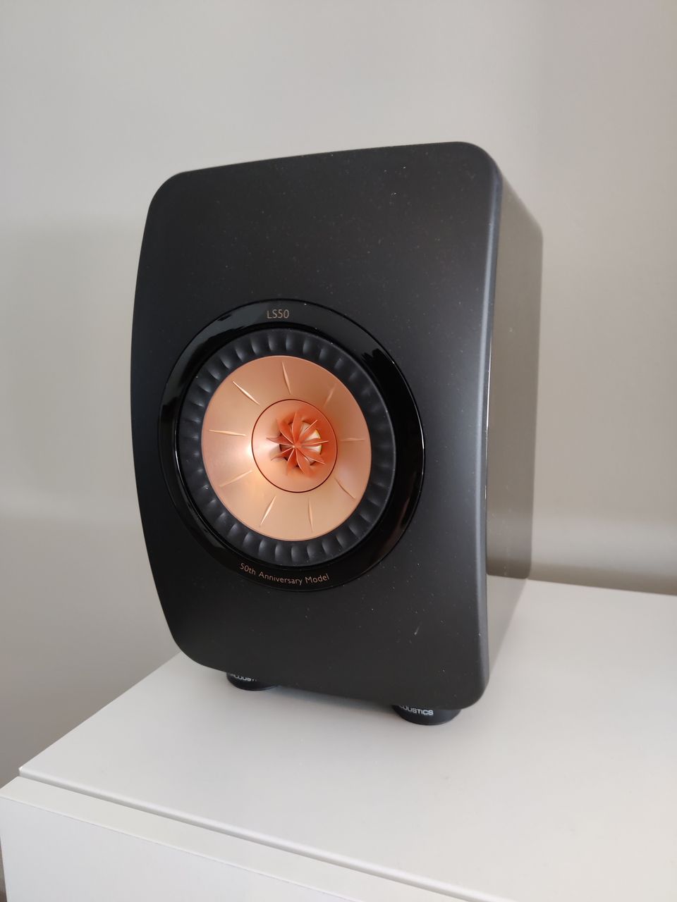 KEF LS50