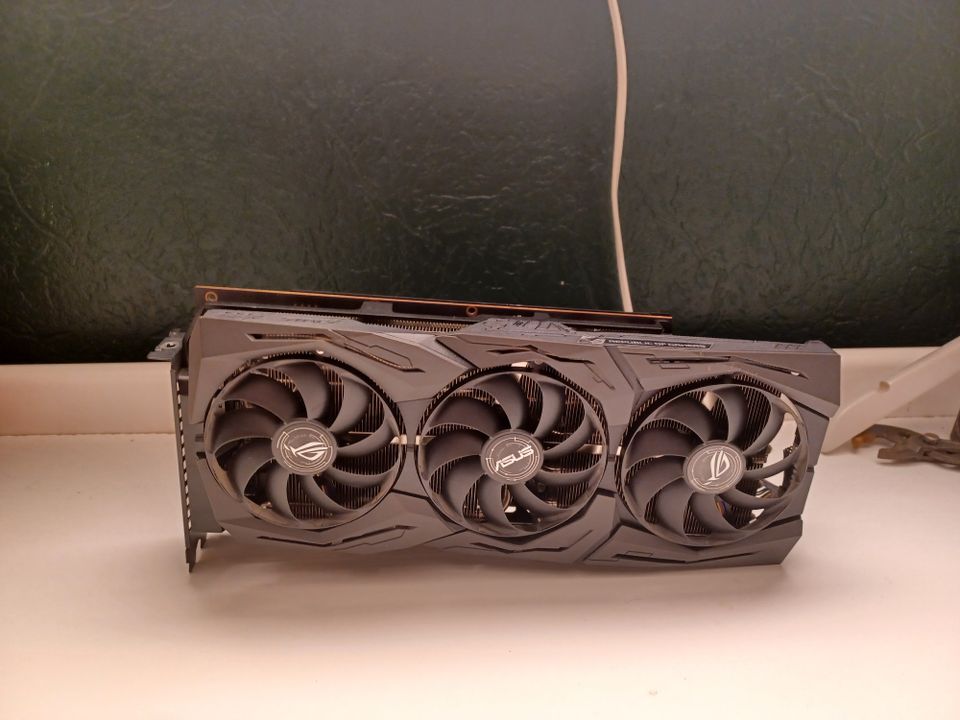 Asus rog strix rx 5600 xt