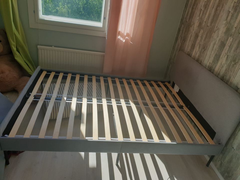 IKEA Slattum Bed Frame 140x200 cm (with Mattress)