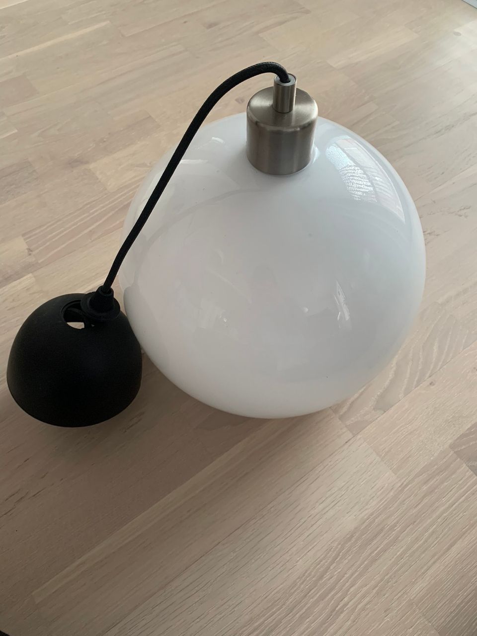 Ikea Järpliden -lamppu