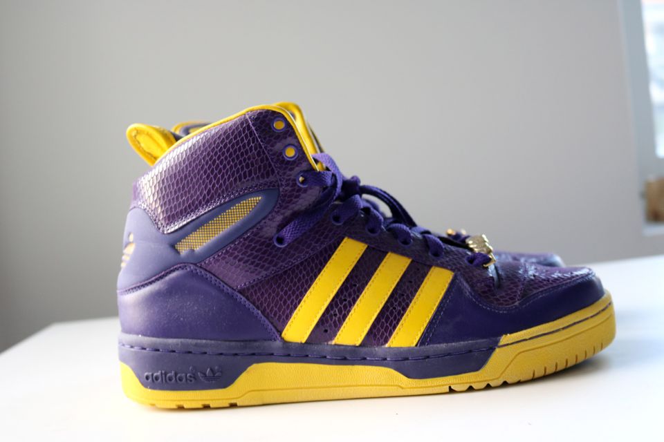 Uudet Adidas Jeremy Scott Purple kengät 43