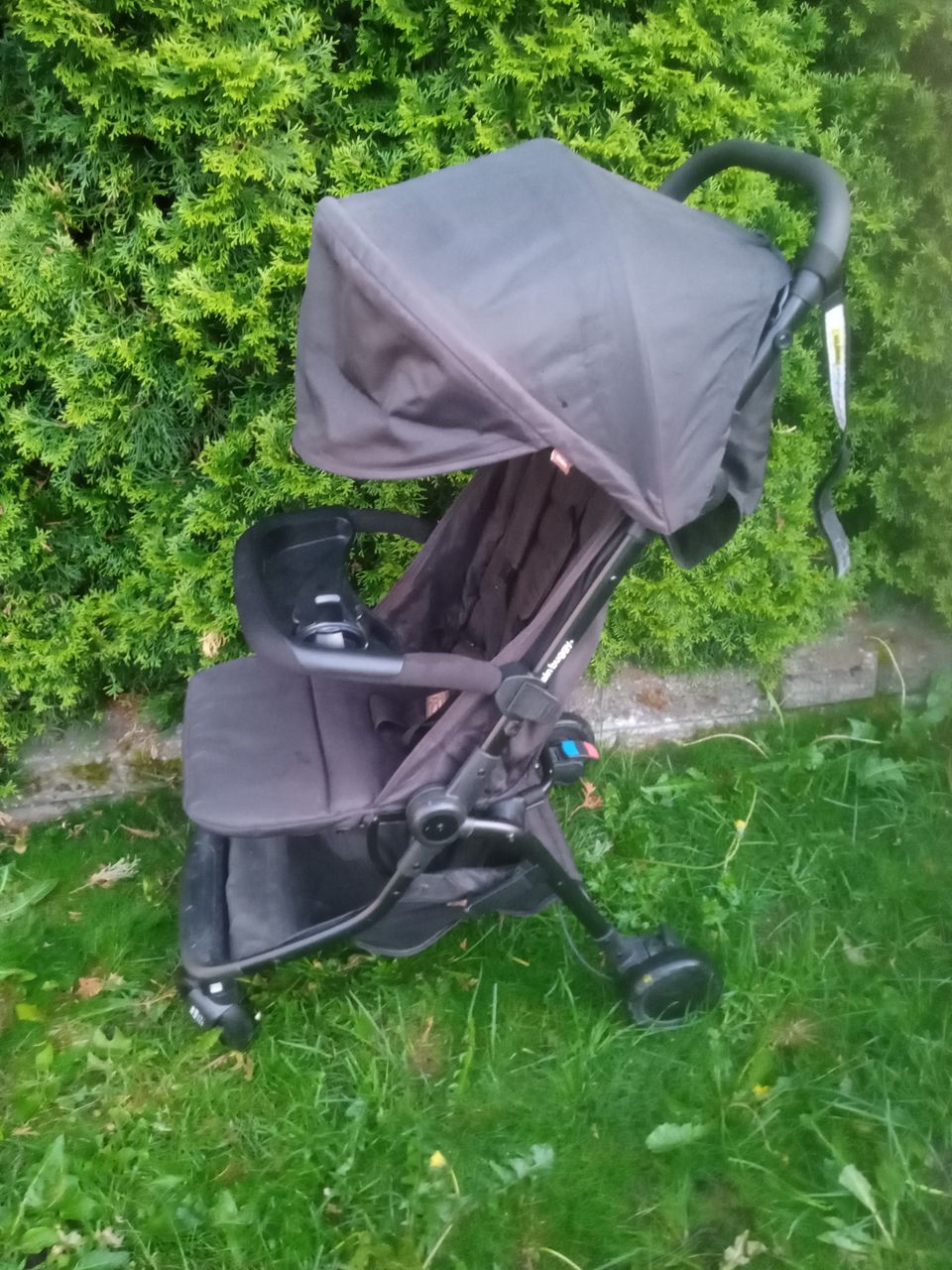 Vuokrataan Mountain Buggy Nano- matkarattaat