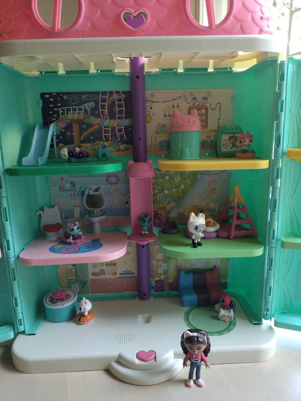 Gabby's Dollhouse/Gabbyn nukketalo