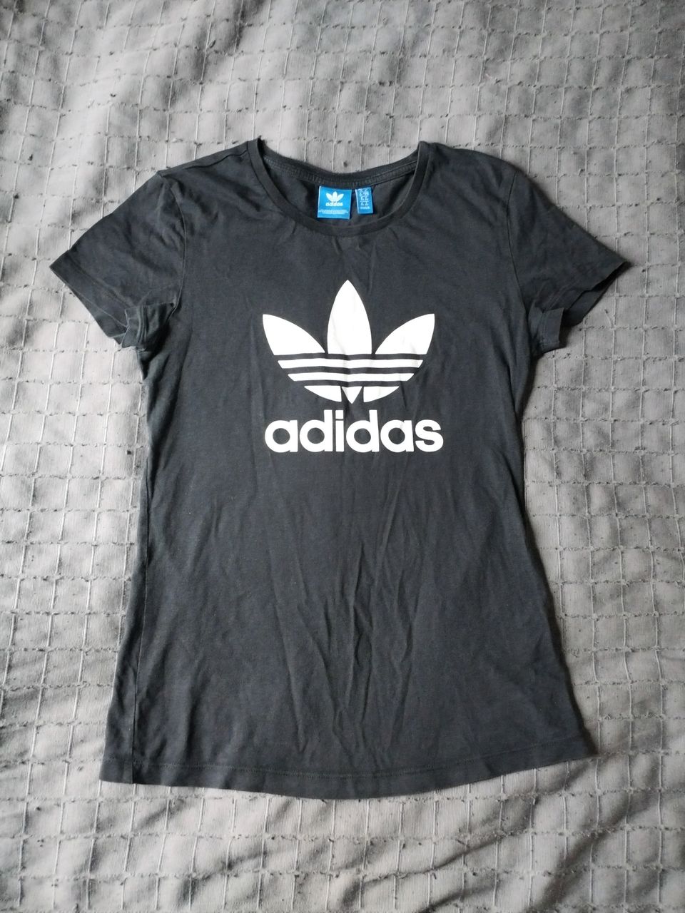 Adidas t paita S