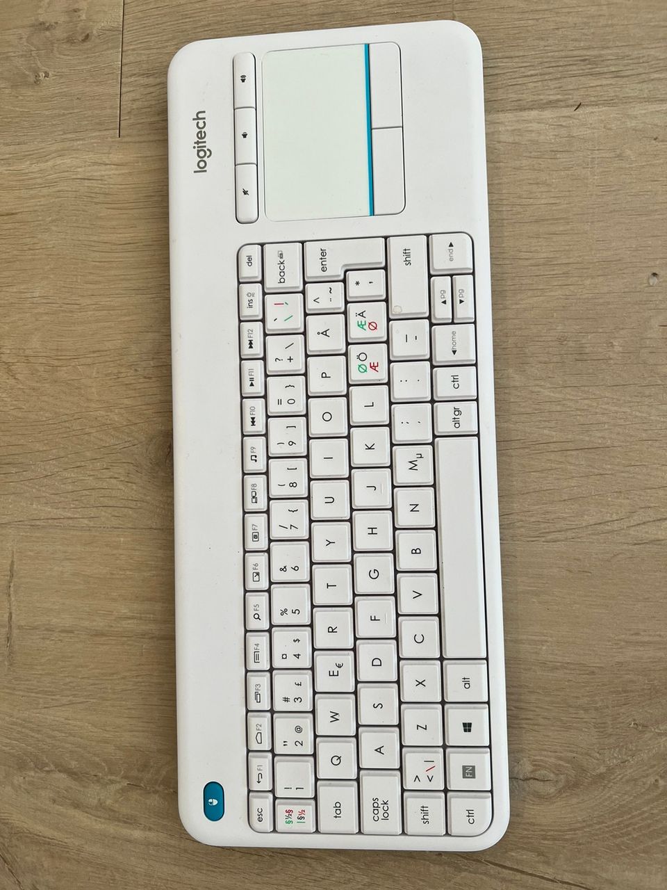 Logitech K400 plus näppäimistö, valkoinen