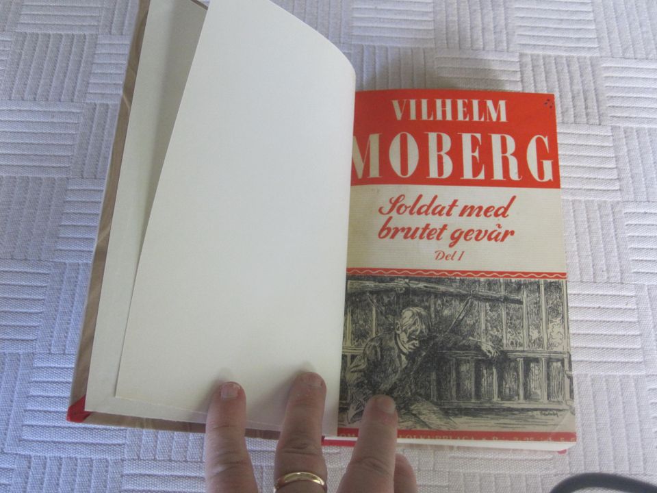Wilhelm Moberg:Soldat med brutet gevär