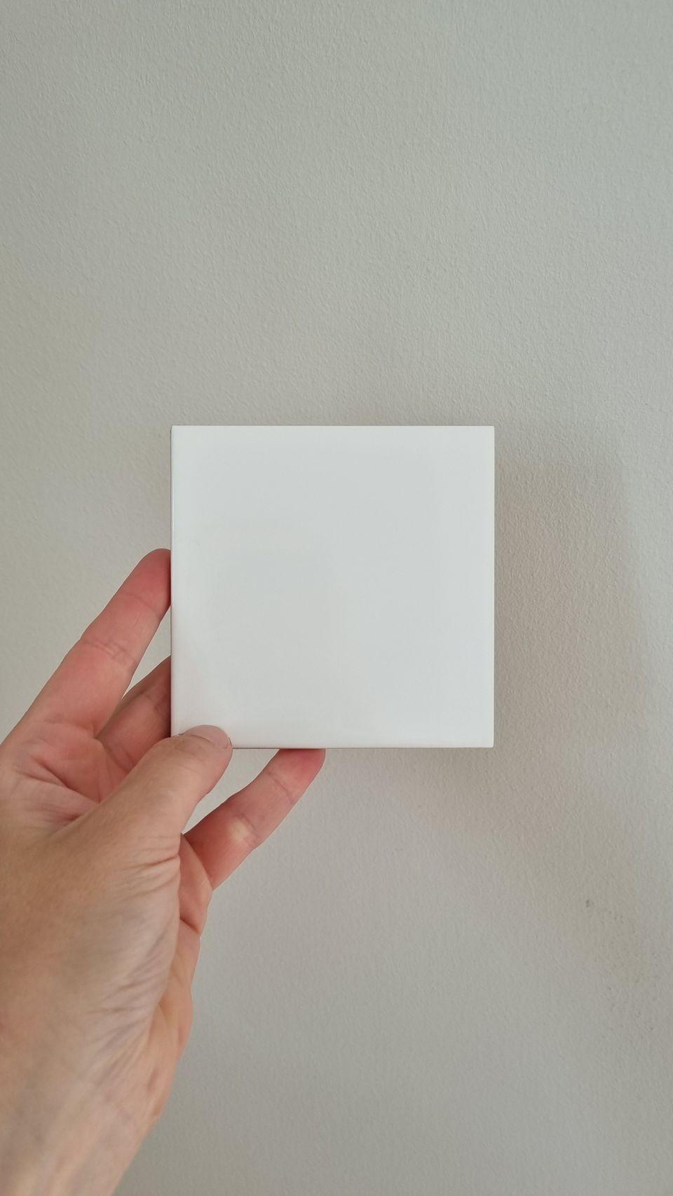 Valkoisia 10x10 laattoja