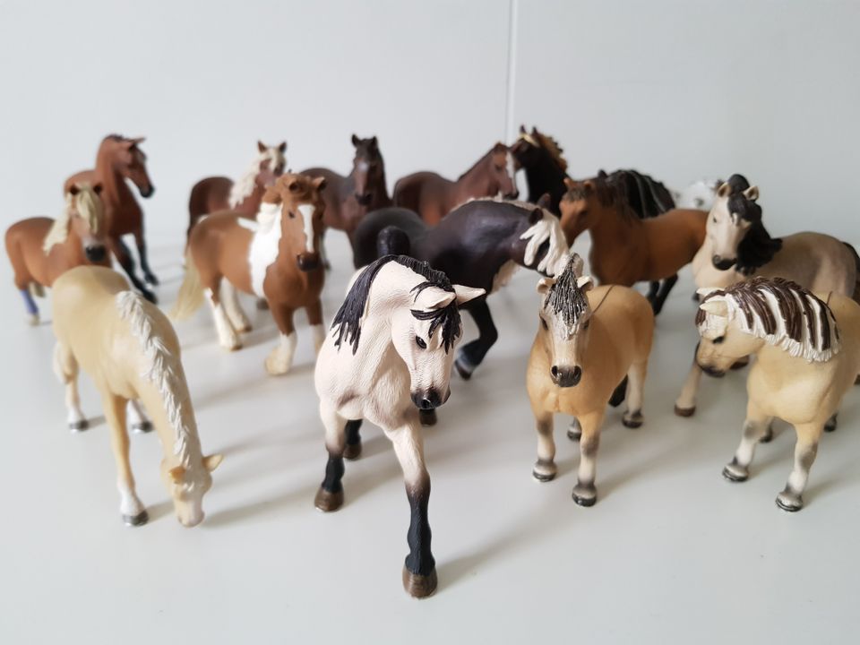 Schleich hevosia