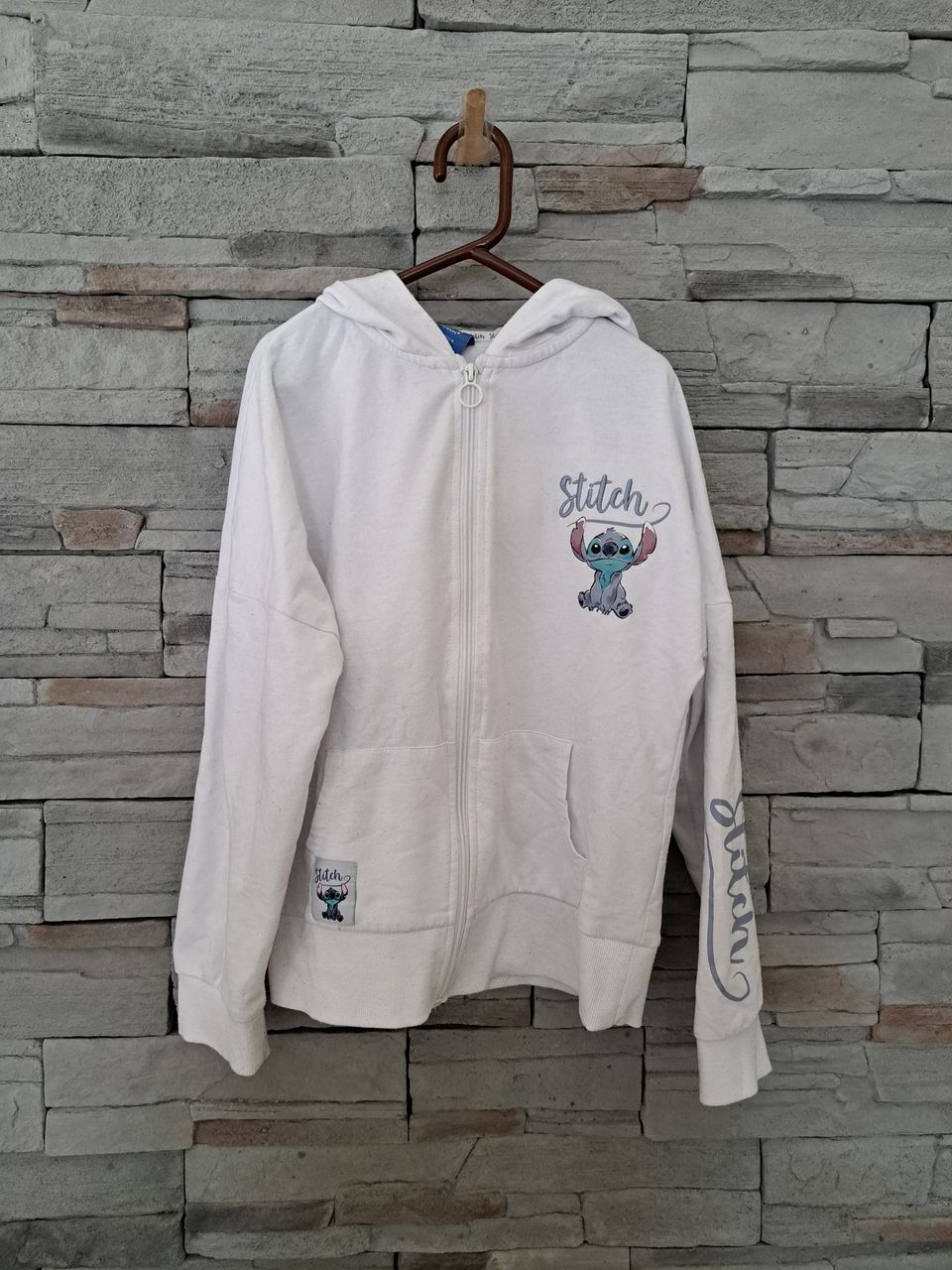 Disney Stitch collegetakki 146cm