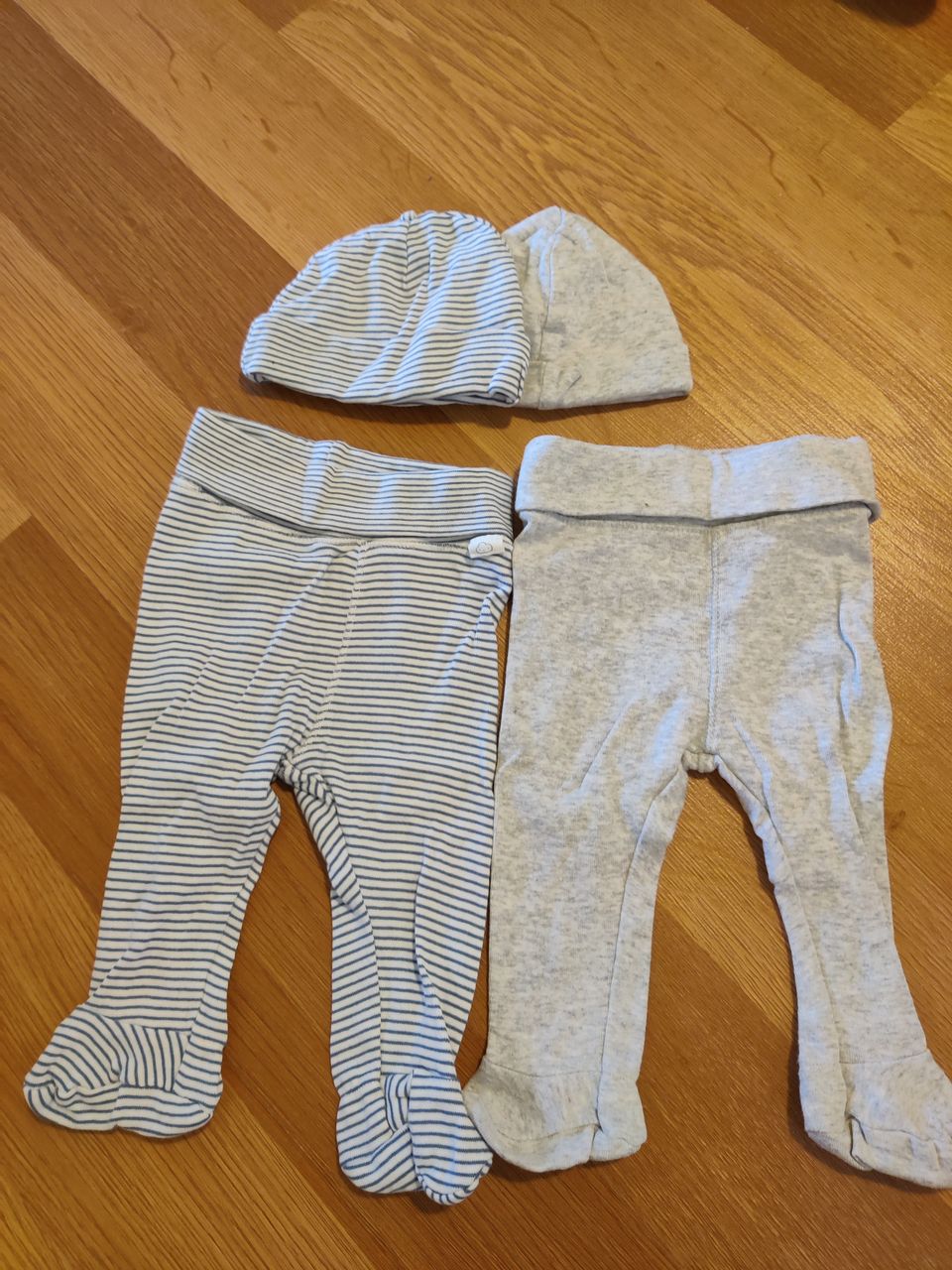 Vauvan housut ja pipot