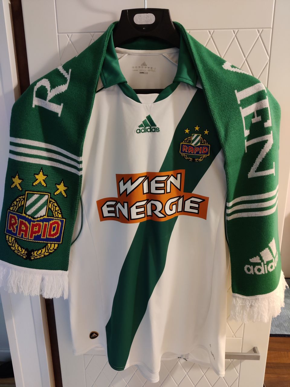 SK Rapid Wien pelipaita + kaulahuivi