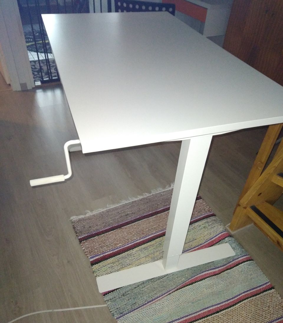 Ikea Skarsta / Trotten säädettävä työpöytä 80 x 160 cm