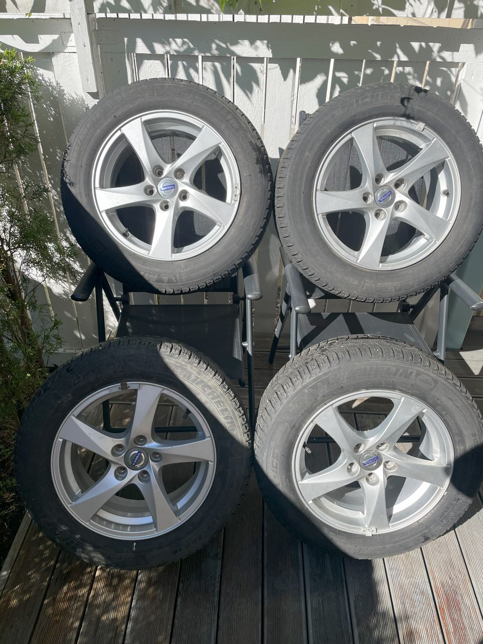 Volvo Hera 16" vanteeet, Michelin Green X 205/60R16