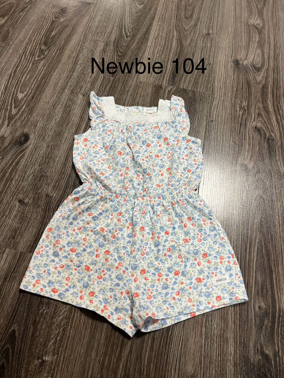 Newbie SHORTSIHAALARI 104