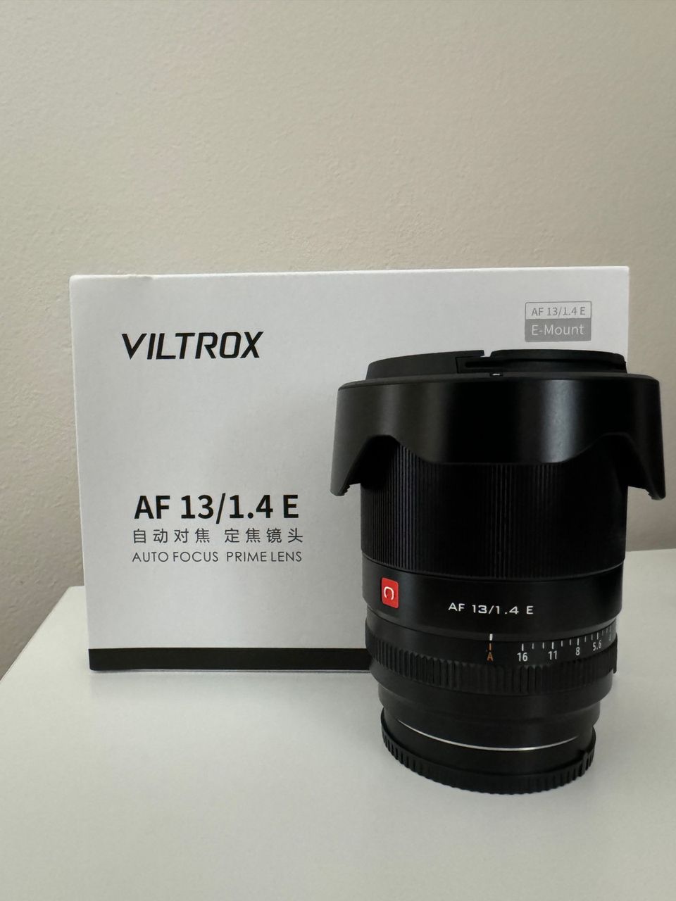 Viltrox AF 13mm f/1.4 -objektiivi Sony E-mount -kiinnityksellä