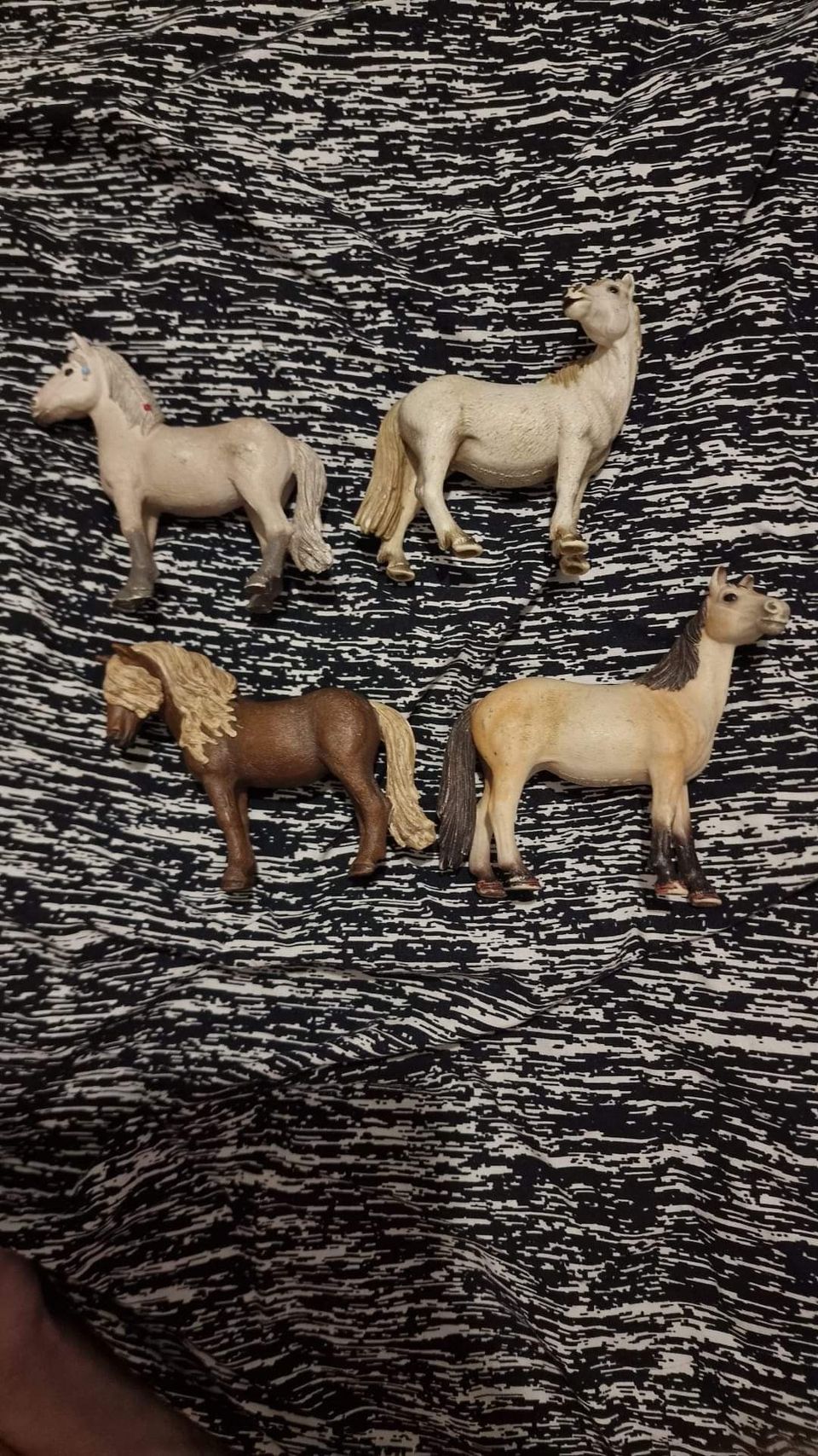 4kpl schleich figuureja