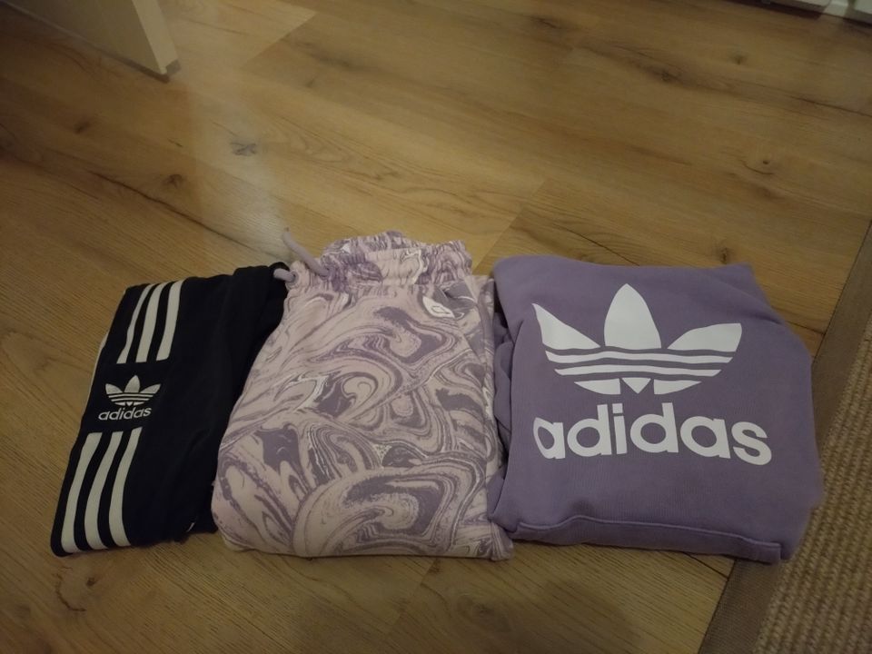 Adidas huppari ja muutamat housut