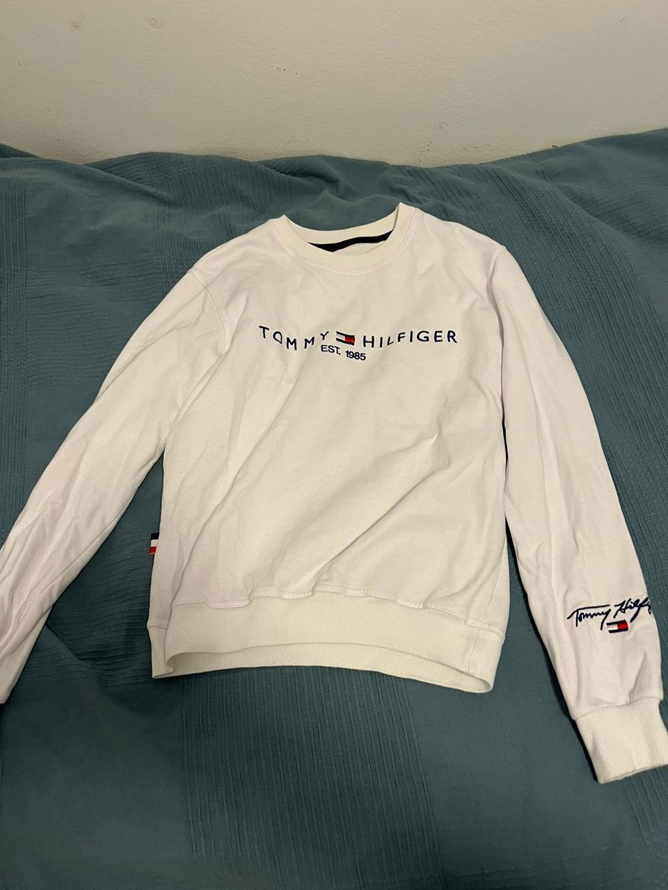 Tommy hilfiger college