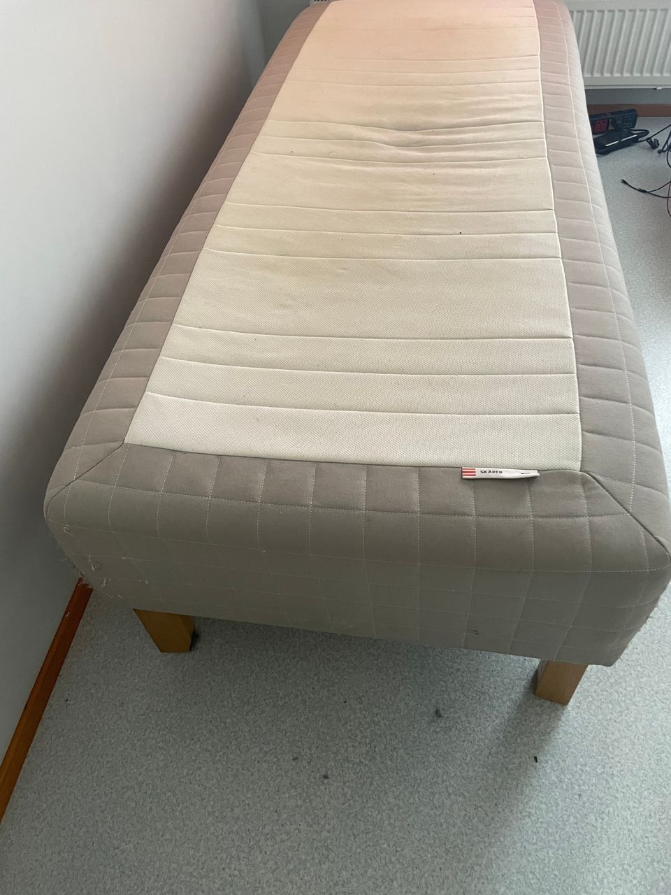 Single bed 2m length 1m width 0.5m height.